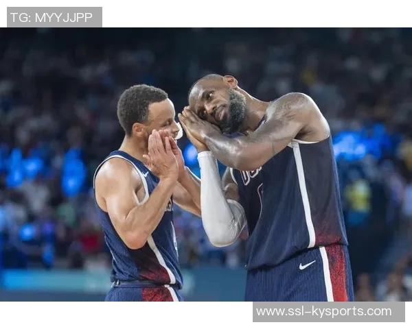 詹姆斯称库里无球状态最具威胁作为对手与好友我深有体会