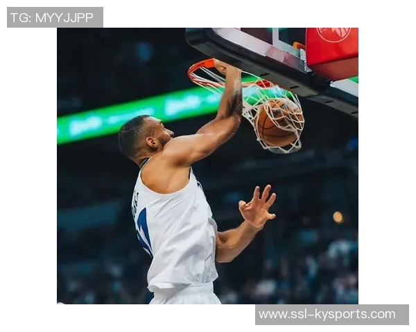 飞虎出击!锡安惊艳单臂补扣文班无奈成背景板未能起跳