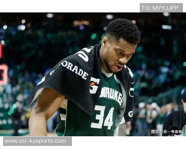 字母哥助蒂耶罗获得比赛用球詹姆斯为其点赞裁判为何纠结不已