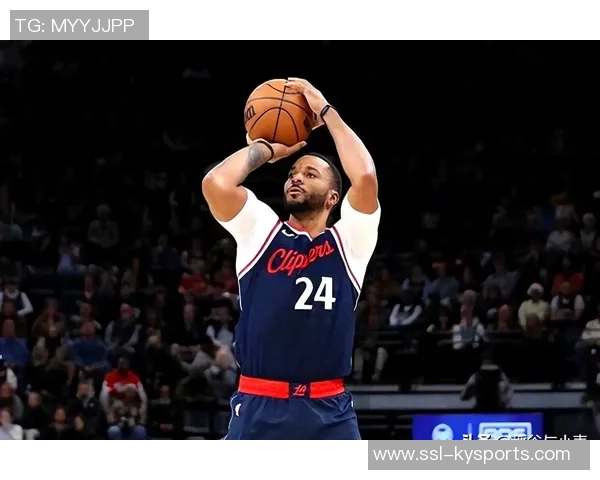 鲍威尔称赞小米切尔为防守核心应当入选最佳防守阵容