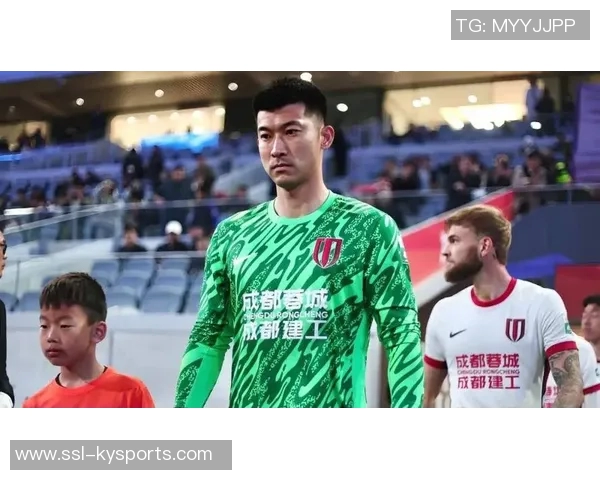 中超年度颁奖盛典揭晓瓦科荣膺最佳球员刘殿座获最佳门将拉莫斯当选最佳教练